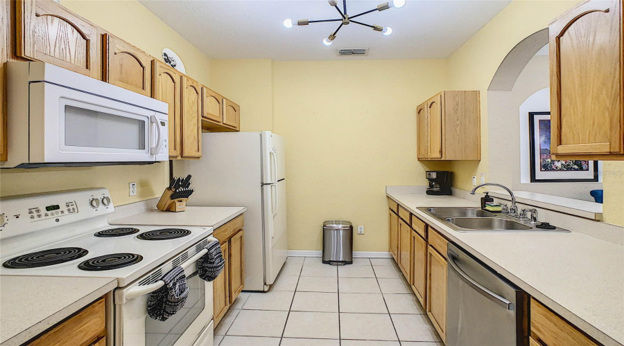 KISSIMMEE, Florida 34747, 3 Bedrooms Bedrooms, ,2 BathroomsBathrooms,Residential,For Sale,ALMATON,0,MFRO6336550