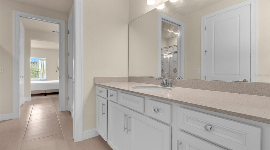 second floor bathroom 4