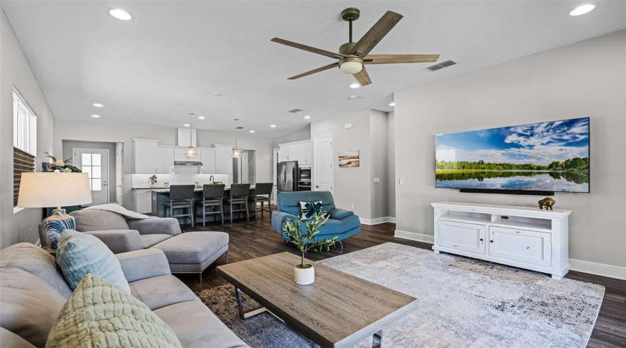 KISSIMMEE, Florida 34747, 2 Bedrooms Bedrooms, ,2 BathroomsBathrooms,Residential,For Sale,KEY BAY,0,MFRO6300222