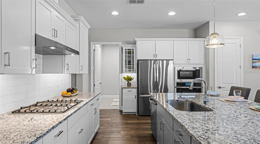 KISSIMMEE, Florida 34747, 2 Bedrooms Bedrooms, ,2 BathroomsBathrooms,Residential,For Sale,KEY BAY,0,MFRO6300222