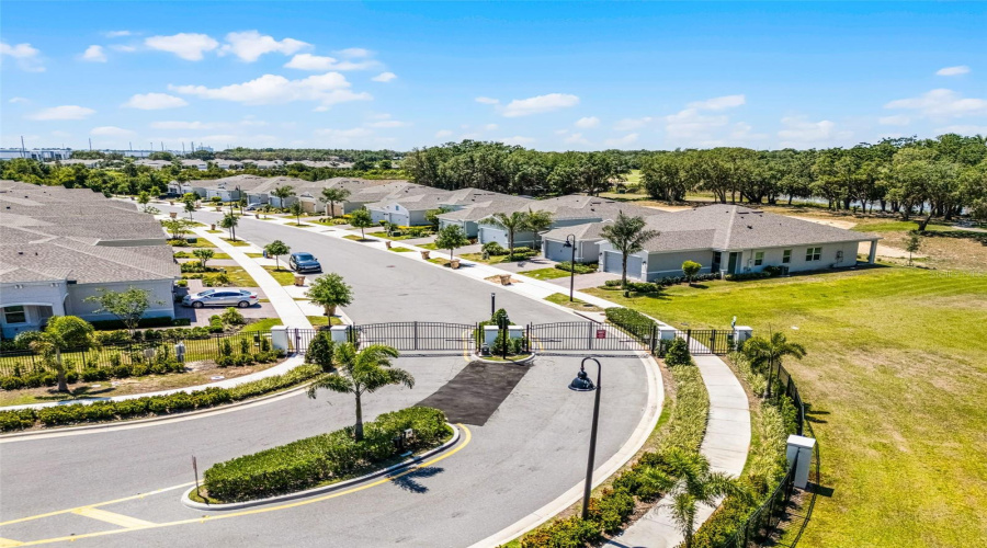 KISSIMMEE, Florida 34747, 2 Bedrooms Bedrooms, ,2 BathroomsBathrooms,Residential,For Sale,KEY BAY,0,MFRO6300222