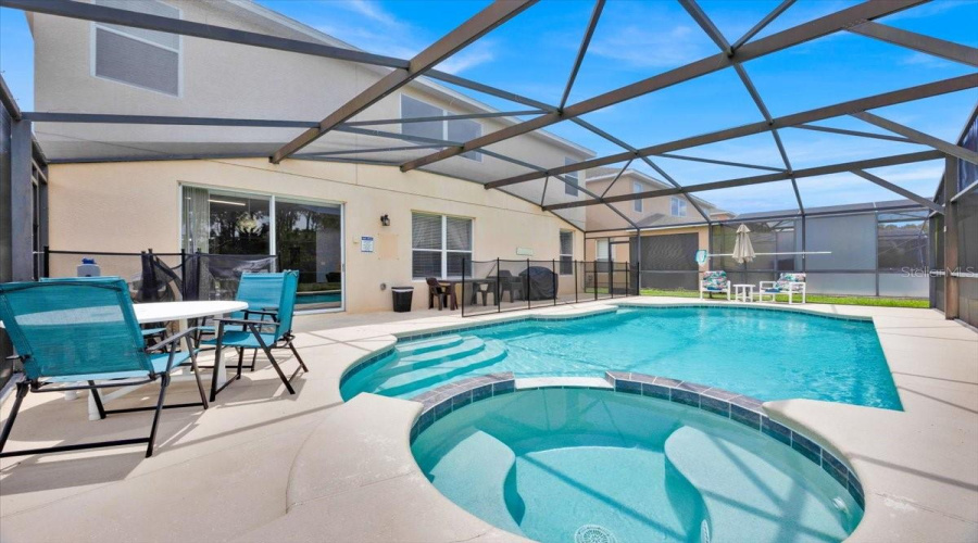 DAVENPORT, Florida 33837, 6 Bedrooms Bedrooms, ,4 BathroomsBathrooms,Residential,For Sale,ORANGE COSMOS,0,MFRO6336674