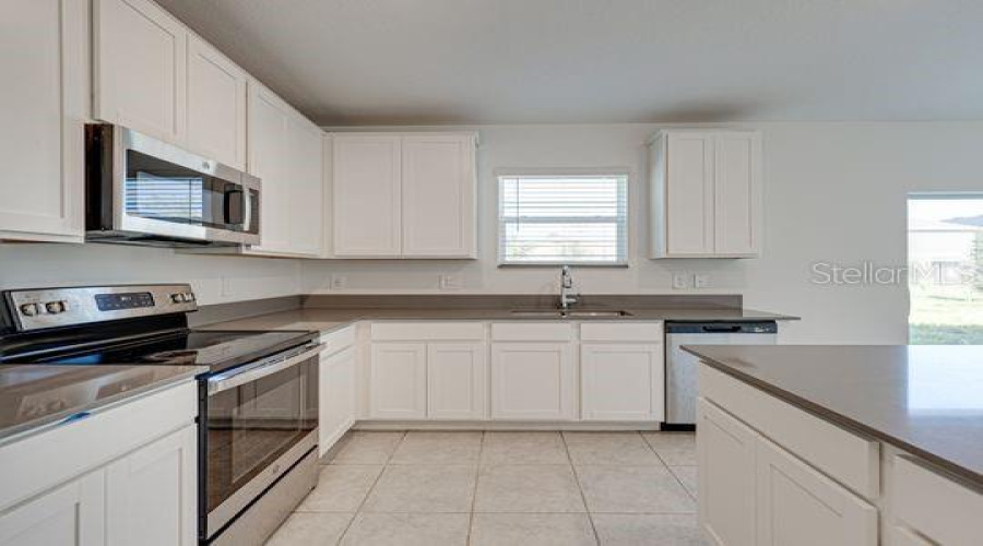 DAVENPORT, Florida 33837, 4 Bedrooms Bedrooms, ,2 BathroomsBathrooms,Residential,For Sale,JOHN JACOB,0,MFRO6337341