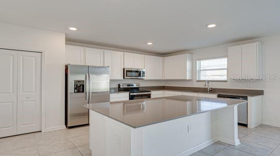 DAVENPORT, Florida 33837, 4 Bedrooms Bedrooms, ,2 BathroomsBathrooms,Residential,For Sale,JOHN JACOB,0,MFRO6337341