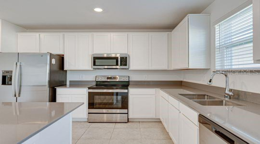 DAVENPORT, Florida 33837, 4 Bedrooms Bedrooms, ,2 BathroomsBathrooms,Residential,For Sale,JOHN JACOB,0,MFRO6337341