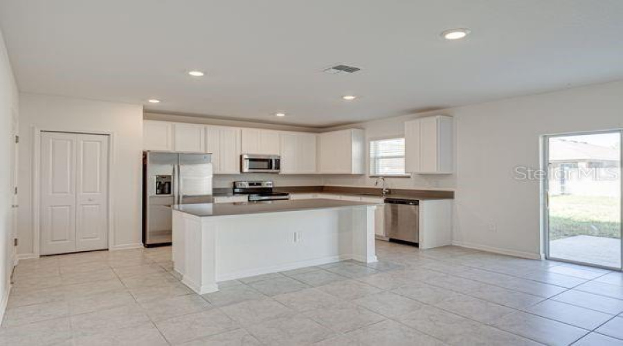 DAVENPORT, Florida 33837, 4 Bedrooms Bedrooms, ,2 BathroomsBathrooms,Residential,For Sale,JOHN JACOB,0,MFRO6337341