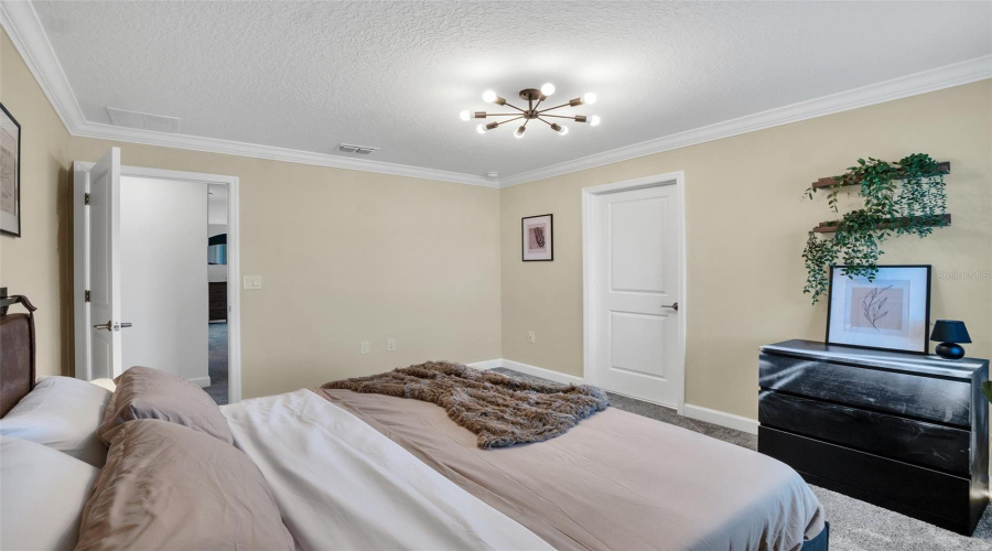 KISSIMMEE, Florida 34746, 5 Bedrooms Bedrooms, ,4 BathroomsBathrooms,Residential,For Sale,PARAGRAPH,0,MFRO6274521