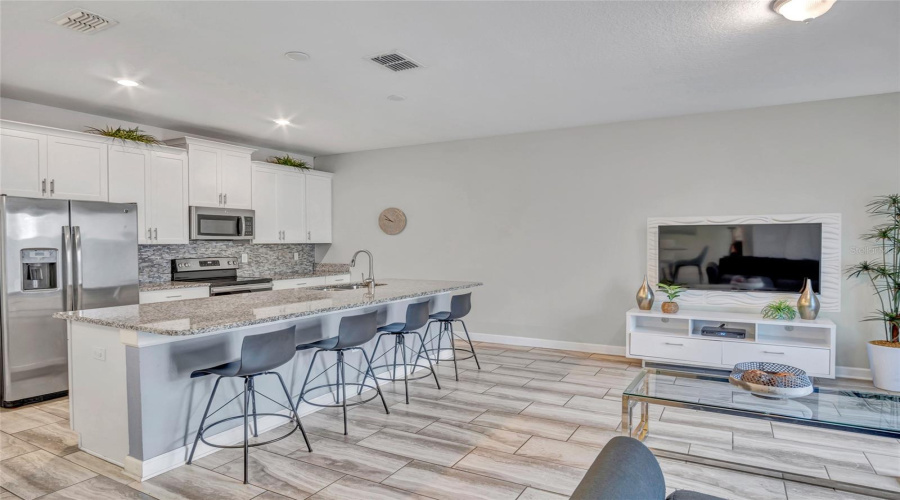DAVENPORT, Florida 33896, 4 Bedrooms Bedrooms, ,3 BathroomsBathrooms,Residential,For Sale,PLUNKER,0,MFRO6337226