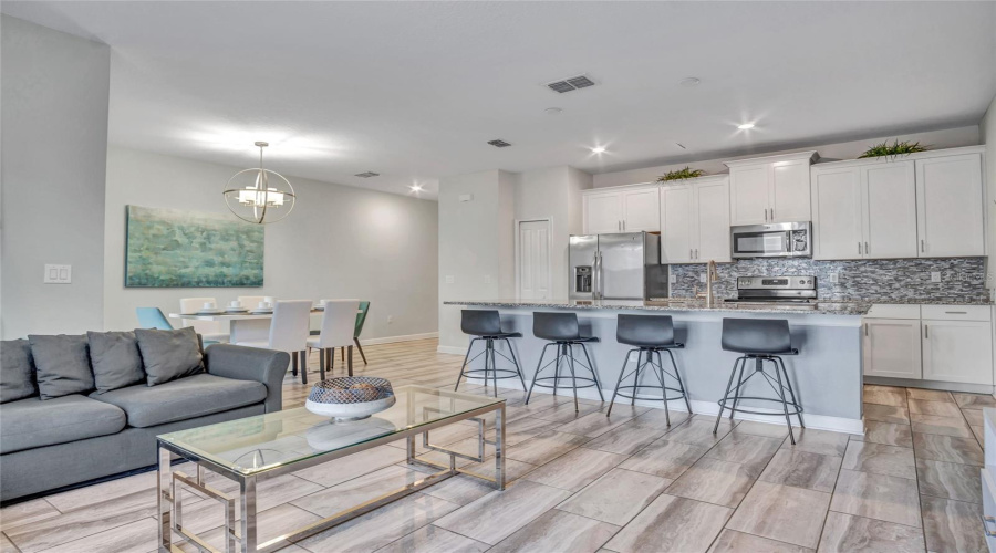 DAVENPORT, Florida 33896, 4 Bedrooms Bedrooms, ,3 BathroomsBathrooms,Residential,For Sale,PLUNKER,0,MFRO6337226