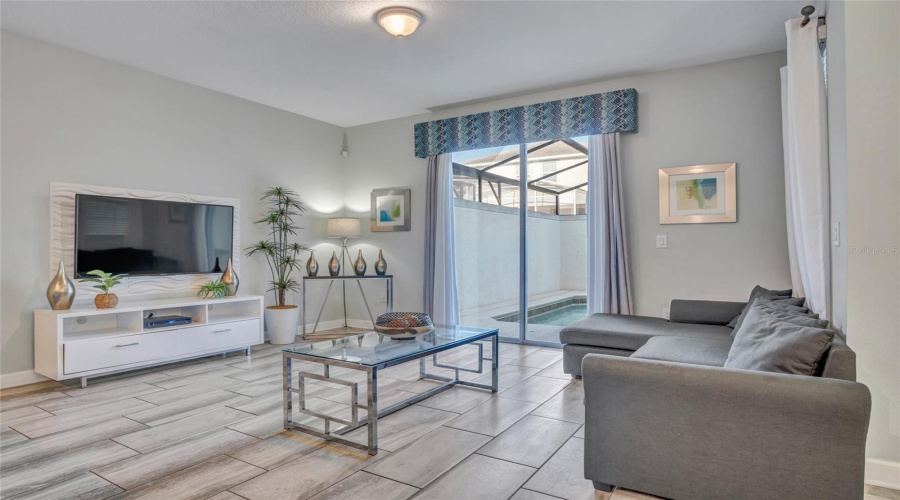 DAVENPORT, Florida 33896, 4 Bedrooms Bedrooms, ,3 BathroomsBathrooms,Residential,For Sale,PLUNKER,0,MFRO6337226