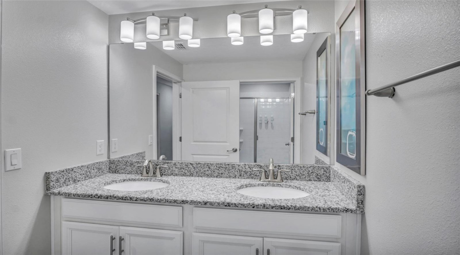 DAVENPORT, Florida 33896, 4 Bedrooms Bedrooms, ,3 BathroomsBathrooms,Residential,For Sale,PLUNKER,0,MFRO6337226