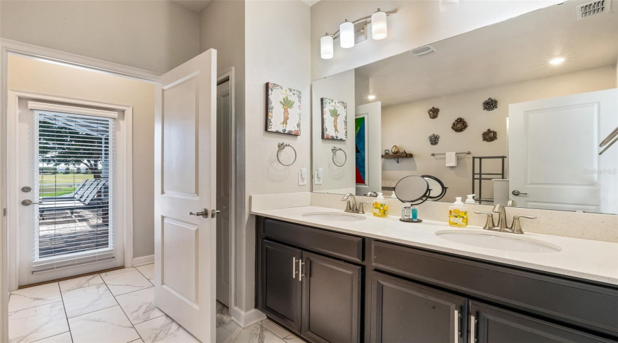 DAVENPORT, Florida 33896, 8 Bedrooms Bedrooms, ,5 BathroomsBathrooms,Residential,For Sale,FLANGE,0,MFRL4955293