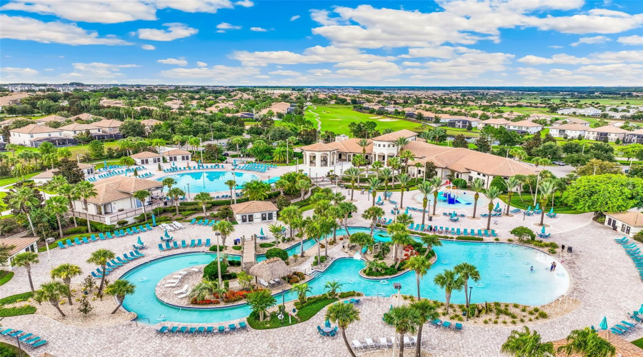 DAVENPORT, Florida 33896, 8 Bedrooms Bedrooms, ,5 BathroomsBathrooms,Residential,For Sale,FLANGE,0,MFRL4955293