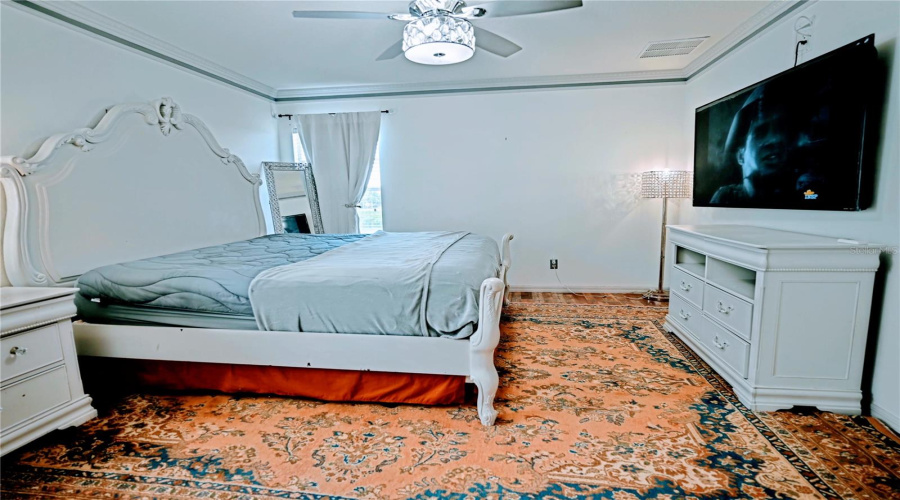 KISSIMMEE, Florida 34746, 6 Bedrooms Bedrooms, ,7 BathroomsBathrooms,Residential,For Sale,MARCELLO,0,MFRO6328908