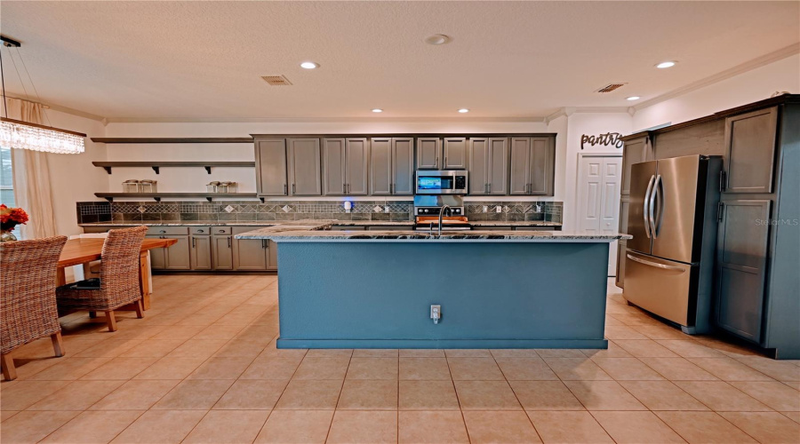 KISSIMMEE, Florida 34746, 6 Bedrooms Bedrooms, ,7 BathroomsBathrooms,Residential,For Sale,MARCELLO,0,MFRO6328908
