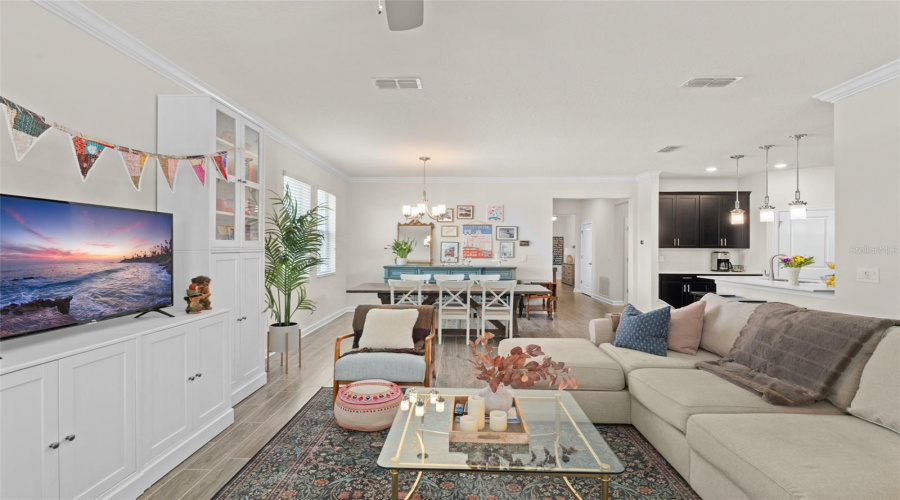 KISSIMMEE, Florida 34746, 4 Bedrooms Bedrooms, ,3 BathroomsBathrooms,Residential,For Sale,STORYTELLING,0,MFRO6305407