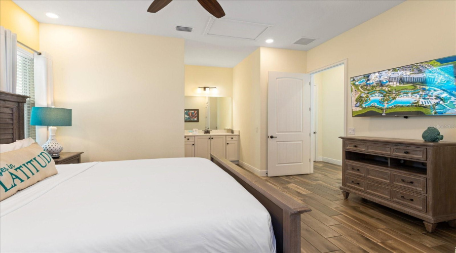 KISSIMMEE, Florida 34747, 2 Bedrooms Bedrooms, ,2 BathroomsBathrooms,Residential,For Sale,KNEE DEEP,0,MFRO6334138