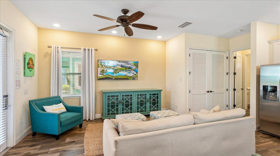 KISSIMMEE, Florida 34747, 2 Bedrooms Bedrooms, ,2 BathroomsBathrooms,Residential,For Sale,KNEE DEEP,0,MFRO6334138
