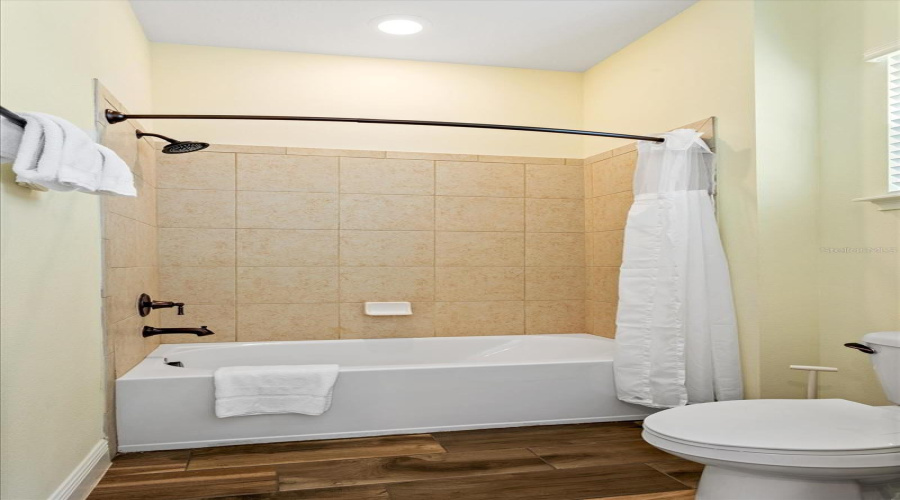 KISSIMMEE, Florida 34747, 2 Bedrooms Bedrooms, ,2 BathroomsBathrooms,Residential,For Sale,KNEE DEEP,0,MFRO6334138
