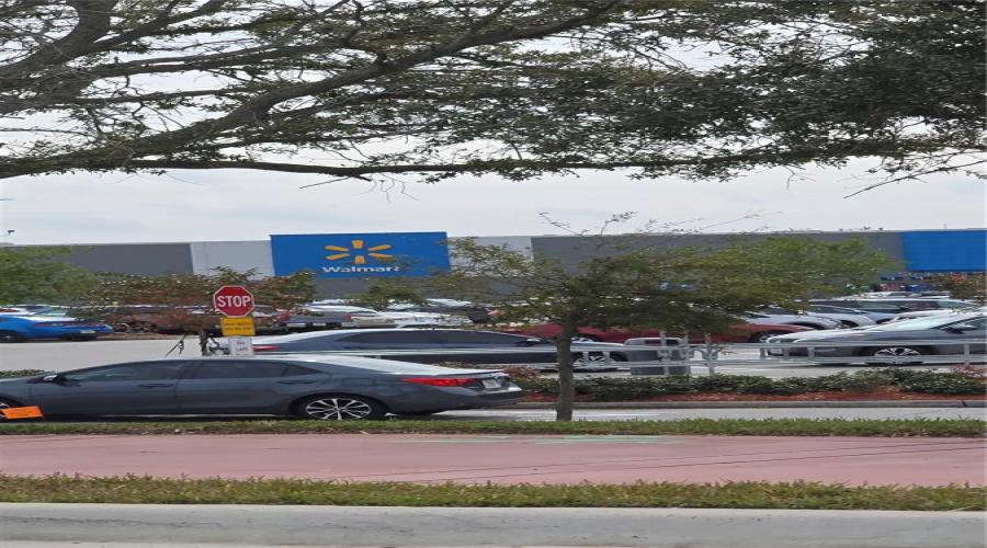 KISSIMMEE, Florida 34746, 4 Bedrooms Bedrooms, ,3 BathroomsBathrooms,Residential,For Sale,PARK RIDGE,0,MFRO6275327