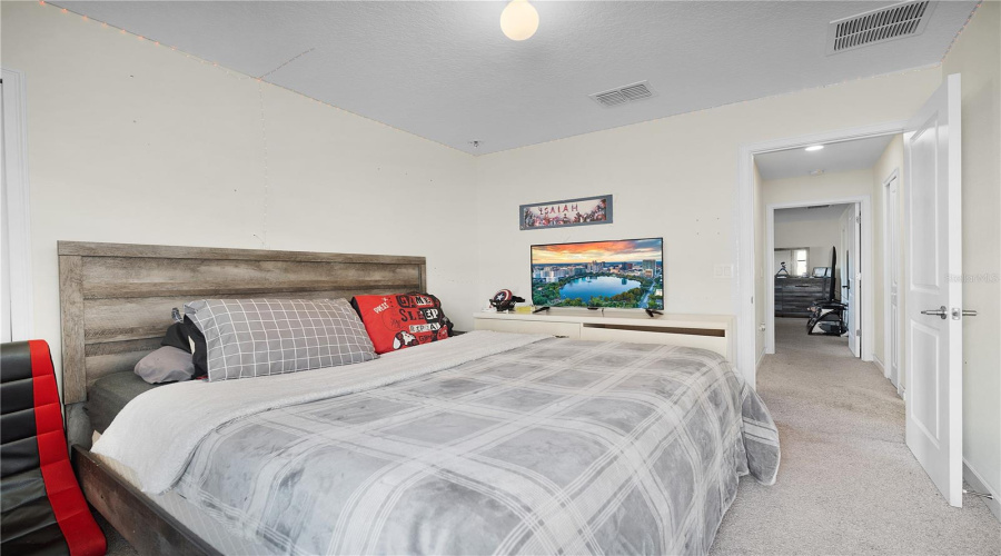 DAVENPORT, Florida 33837, 4 Bedrooms Bedrooms, ,3 BathroomsBathrooms,Residential,For Sale,CORTLAND,0,MFRO6337697