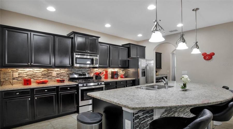 DAVENPORT, Florida 33837, 5 Bedrooms Bedrooms, ,5 BathroomsBathrooms,Residential,For Sale,OAKTREE,0,MFRS5133053