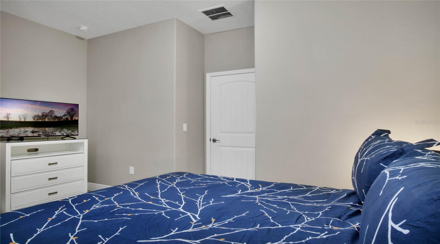 DAVENPORT, Florida 33837, 5 Bedrooms Bedrooms, ,5 BathroomsBathrooms,Residential,For Sale,OAKTREE,0,MFRS5133053