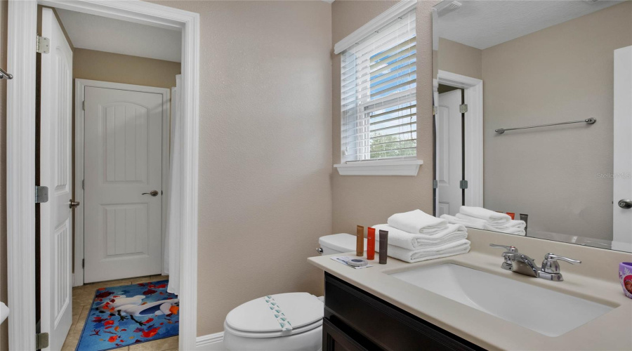 DAVENPORT, Florida 33837, 5 Bedrooms Bedrooms, ,5 BathroomsBathrooms,Residential,For Sale,OAKTREE,0,MFRS5133053