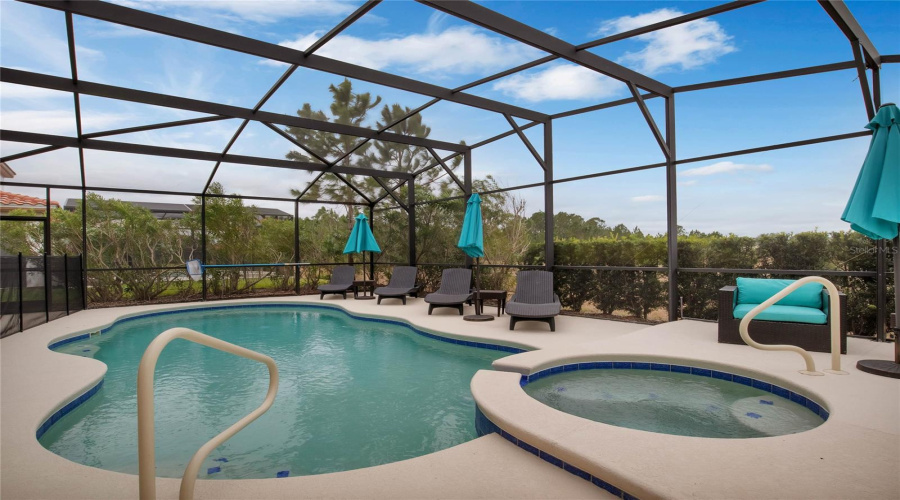DAVENPORT, Florida 33837, 5 Bedrooms Bedrooms, ,5 BathroomsBathrooms,Residential,For Sale,OAKTREE,0,MFRS5133053