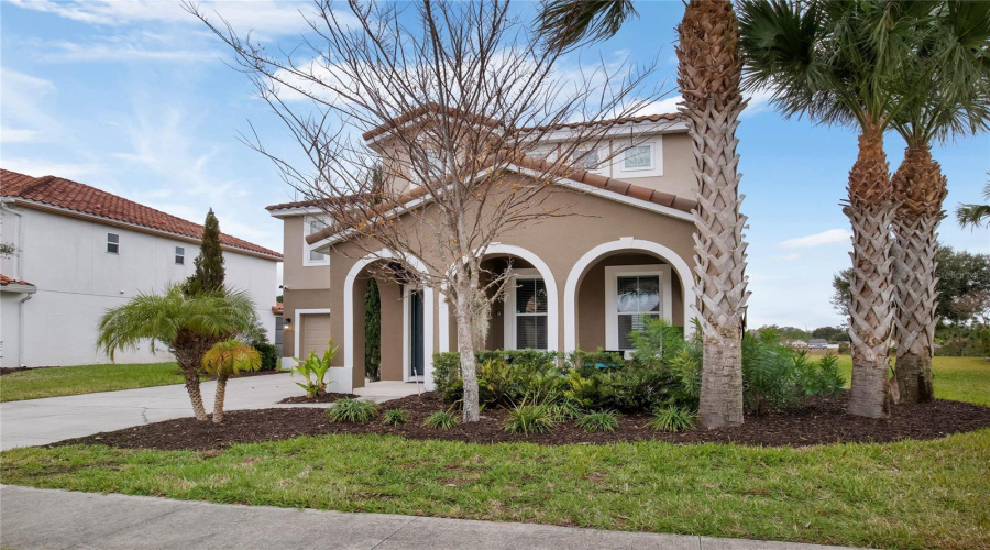 DAVENPORT, Florida 33837, 5 Bedrooms Bedrooms, ,5 BathroomsBathrooms,Residential,For Sale,OAKTREE,0,MFRS5133053