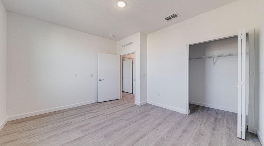 DAVENPORT, Florida 33896, 5 Bedrooms Bedrooms, ,4 BathroomsBathrooms,Residential,For Sale,FAMAGUSTA,0,MFRO6337860