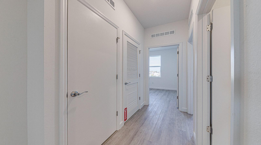 DAVENPORT, Florida 33896, 5 Bedrooms Bedrooms, ,4 BathroomsBathrooms,Residential,For Sale,FAMAGUSTA,0,MFRO6337860