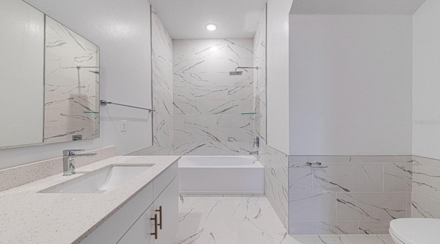 DAVENPORT, Florida 33896, 5 Bedrooms Bedrooms, ,4 BathroomsBathrooms,Residential,For Sale,FAMAGUSTA,0,MFRO6337860