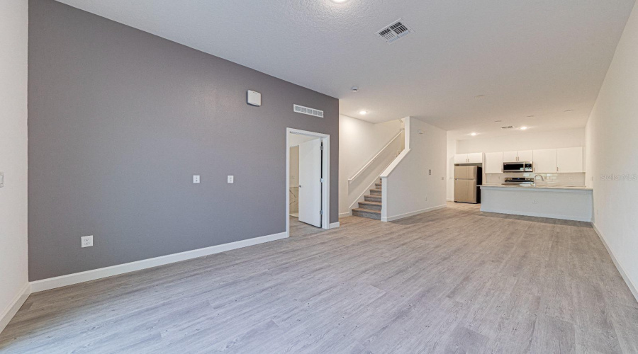 DAVENPORT, Florida 33896, 5 Bedrooms Bedrooms, ,4 BathroomsBathrooms,Residential,For Sale,FAMAGUSTA,0,MFRO6337860