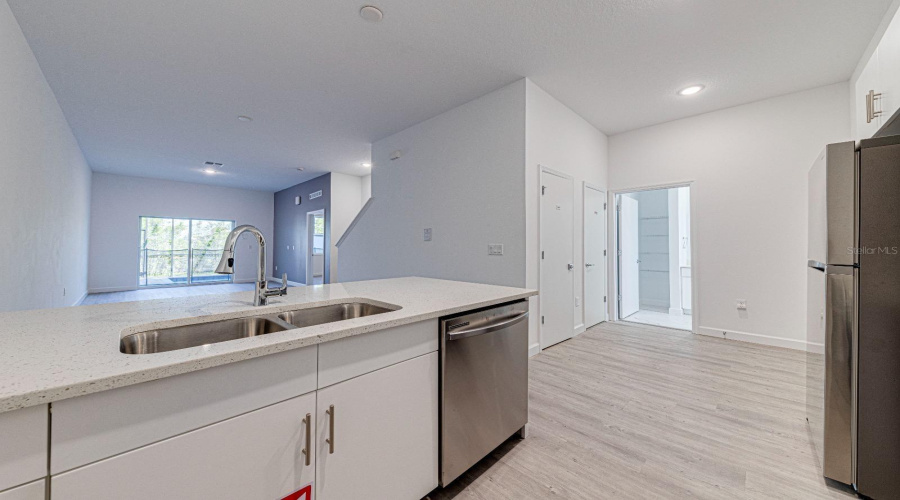 DAVENPORT, Florida 33896, 5 Bedrooms Bedrooms, ,4 BathroomsBathrooms,Residential,For Sale,FAMAGUSTA,0,MFRO6337860