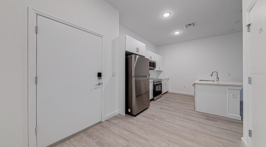DAVENPORT, Florida 33896, 5 Bedrooms Bedrooms, ,4 BathroomsBathrooms,Residential,For Sale,FAMAGUSTA,0,MFRO6337860