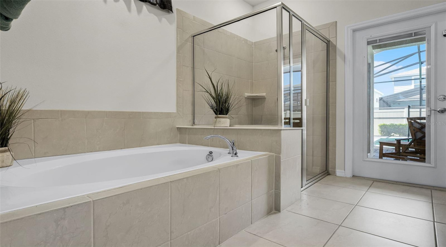 DAVENPORT, Florida 33897, 8 Bedrooms Bedrooms, ,6 BathroomsBathrooms,Residential,For Sale,LAVENDER,0,MFRS5133131