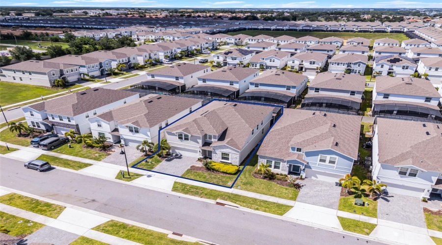 DAVENPORT, Florida 33897, 8 Bedrooms Bedrooms, ,6 BathroomsBathrooms,Residential,For Sale,LAVENDER,0,MFRS5133131