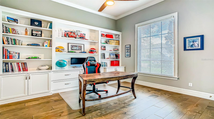 Home Office or 5th Bedroom