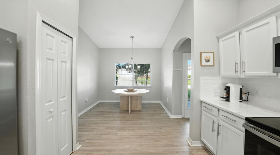 DAVENPORT, Florida 33897, 4 Bedrooms Bedrooms, ,2 BathroomsBathrooms,Residential,For Sale,HILLCREST,0,MFRO6335587