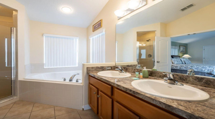 DAVENPORT, Florida 33897, 4 Bedrooms Bedrooms, ,3 BathroomsBathrooms,Residential,For Sale,OLD BRIDGE,0,MFRS5132995