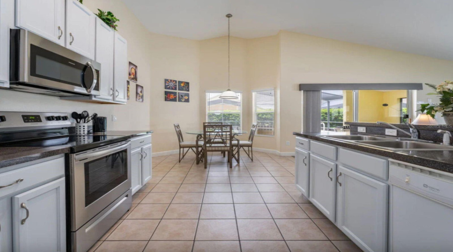 DAVENPORT, Florida 33897, 4 Bedrooms Bedrooms, ,3 BathroomsBathrooms,Residential,For Sale,OLD BRIDGE,0,MFRS5132995