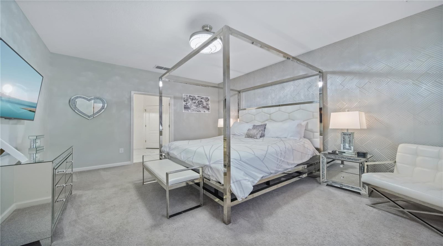 DIAMOND ROOM