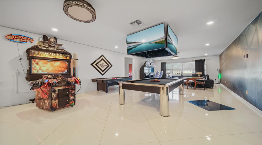 LOFT 2