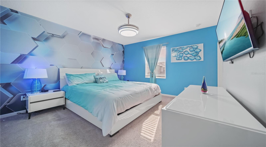 AQUAMARINE ROOM
