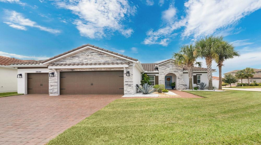 KISSIMMEE, Florida 34746, 3 Bedrooms Bedrooms, ,2 BathroomsBathrooms,Residential,For Sale,GOLDEN KNOT,0,MFRS5133113