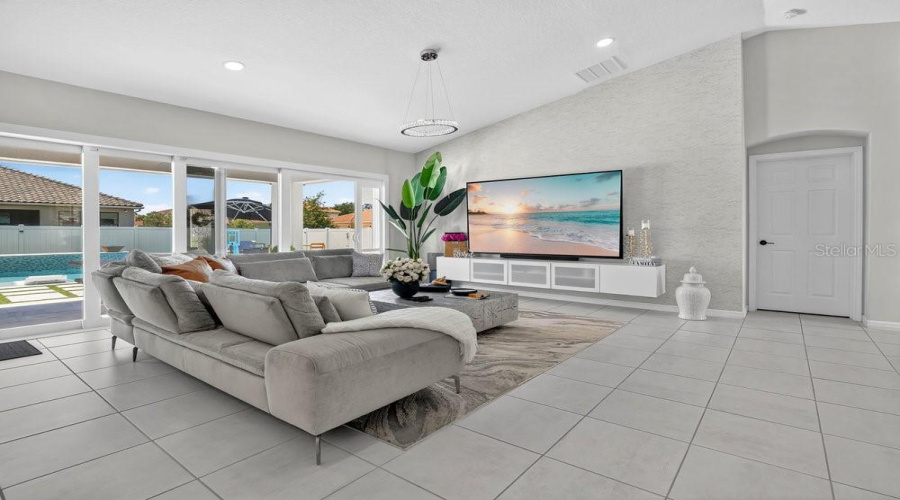 KISSIMMEE, Florida 34746, 3 Bedrooms Bedrooms, ,2 BathroomsBathrooms,Residential,For Sale,GOLDEN KNOT,0,MFRS5133113