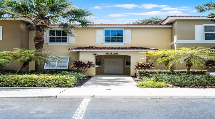 KISSIMMEE, Florida 34747, 3 Bedrooms Bedrooms, ,2 BathroomsBathrooms,Residential,For Sale,CRYSTAL COVE,0,MFRS5132749