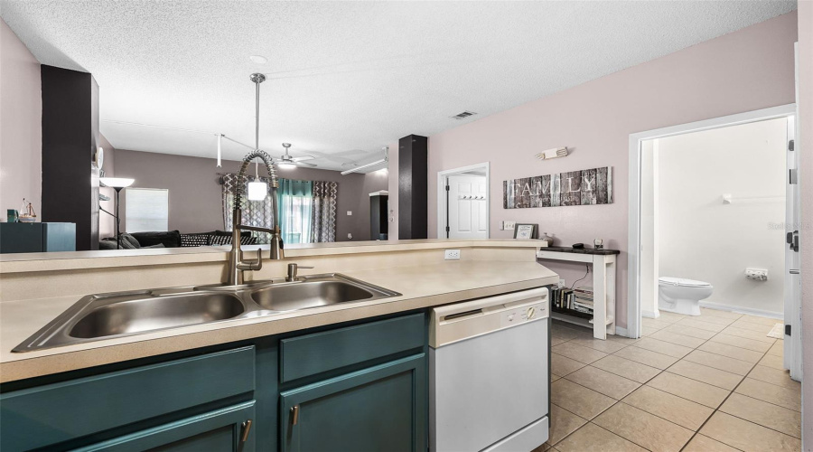 KISSIMMEE, Florida 34747, 3 Bedrooms Bedrooms, ,2 BathroomsBathrooms,Residential,For Sale,CRYSTAL COVE,0,MFRS5132749