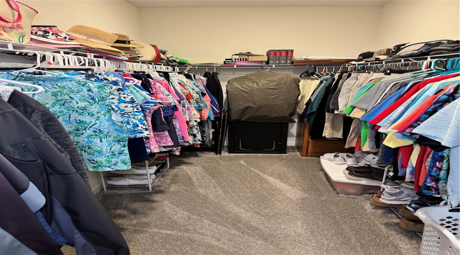 Walk in closet